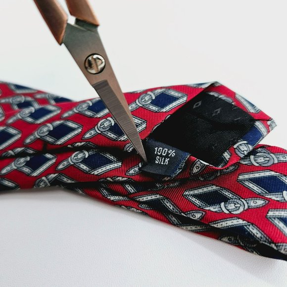 Masetti Silk Tie Belt Print Red Blue Geometric USA Made Gift Classic Office Work - Picture 7 of 11